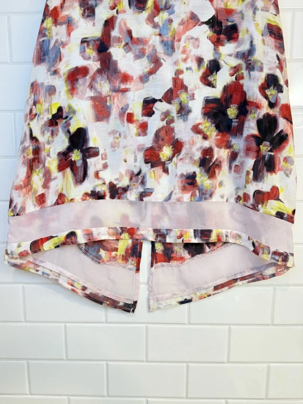 Simply Vera Vera Wang Abstract Floral Sleeveless Blouse | Size S